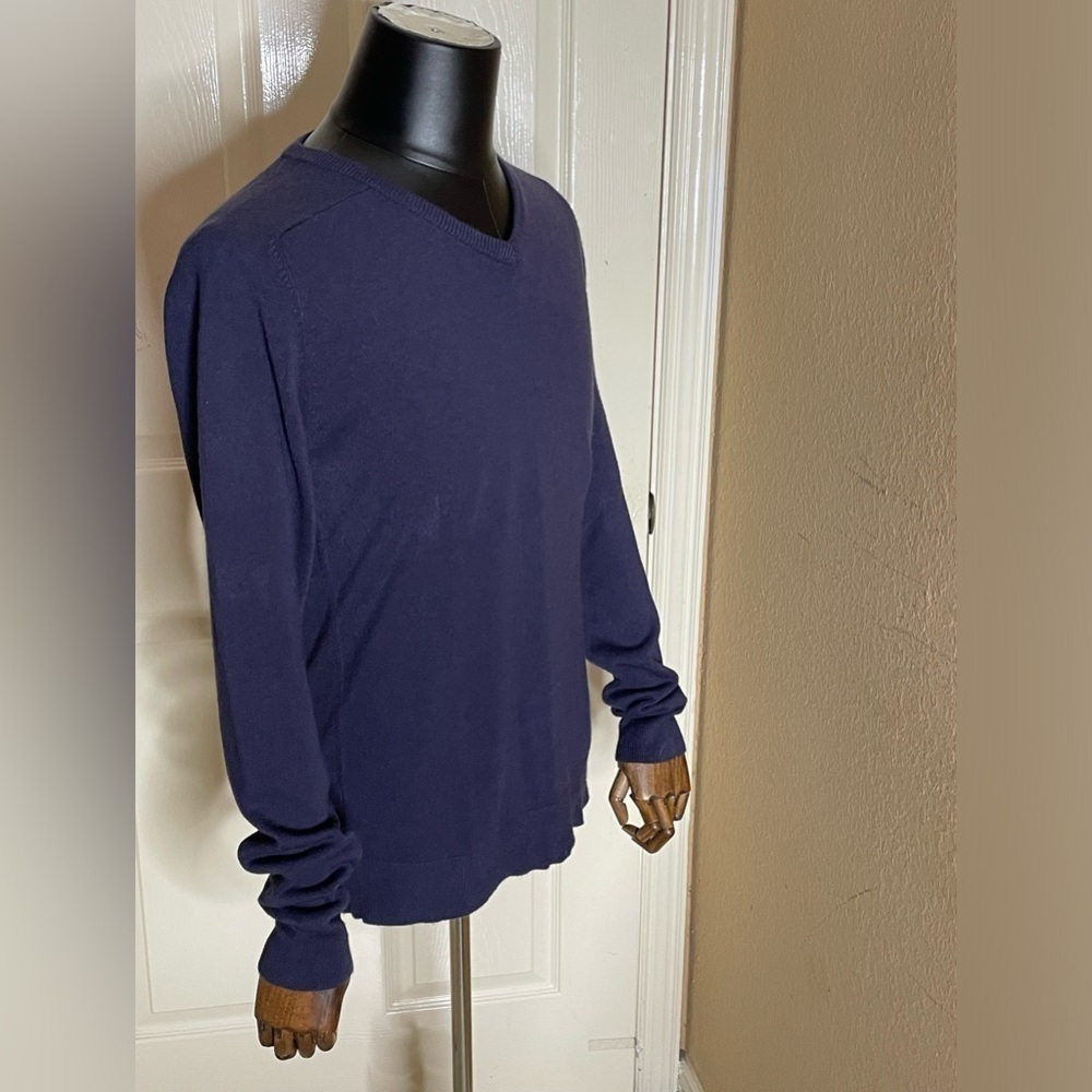 John Lewis Men's Acrylic V-Neck Sweater, Navy, Made in the USA, Medium - Picture 2 of 10